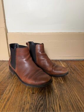 Women’s Brown Leather Chelsea Boots - Classic Slip-On Style